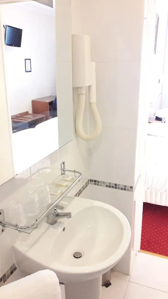 ***  Hotel Margot Paris France