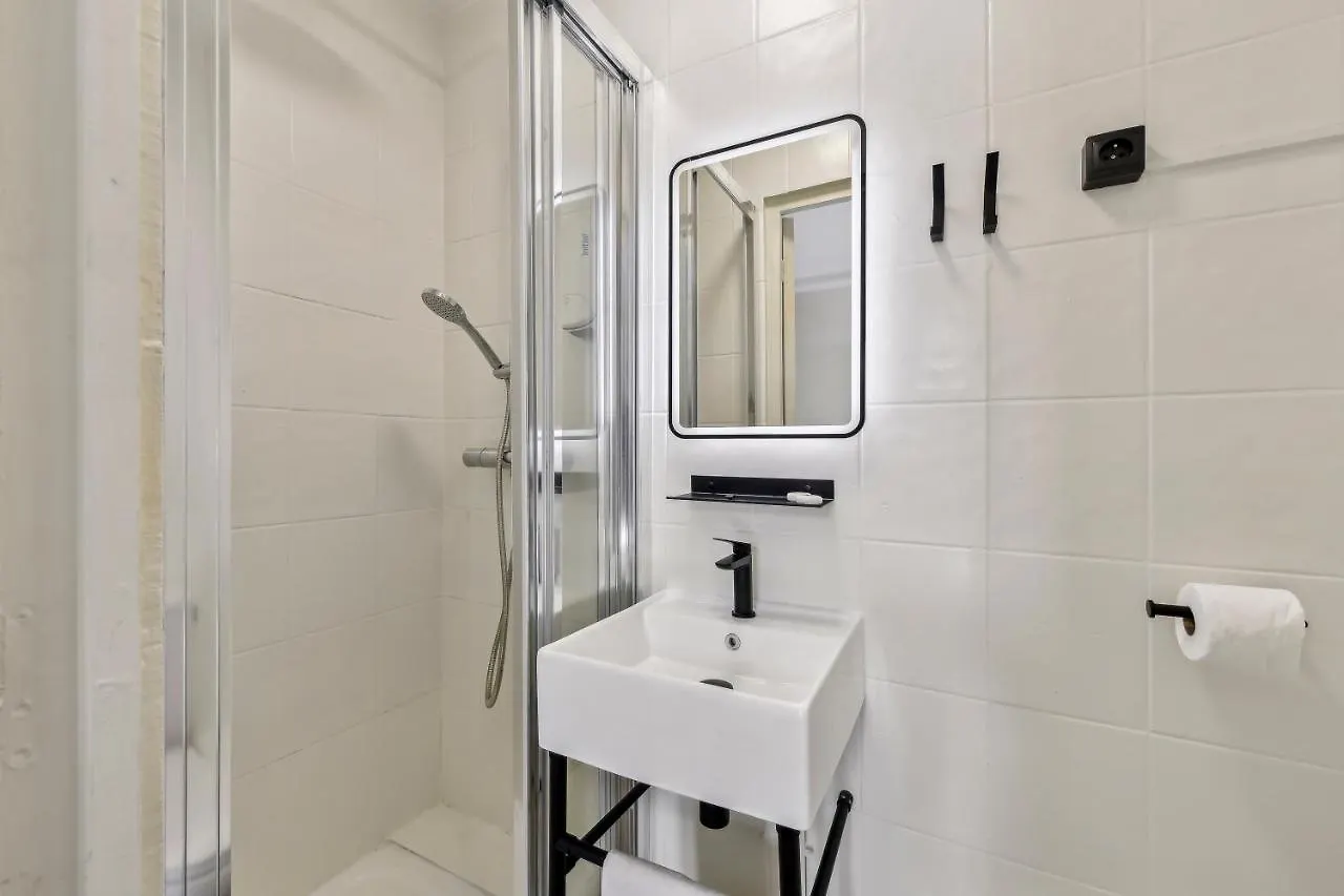 ***  Hotel Margot Paris France