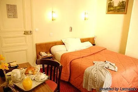 ***  Hotel Margot Paris France