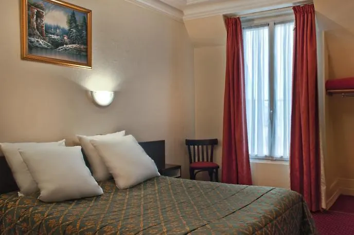 ***  Hotel Margot Paris France